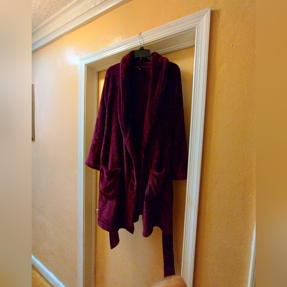 Victoria Secret - Picture 4 of 4